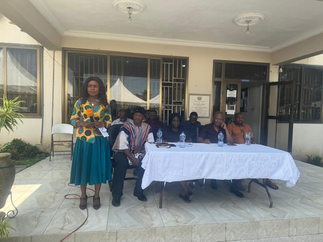 STAFF DURBAR AT THE ASSEMBLY’S FORECOURT
