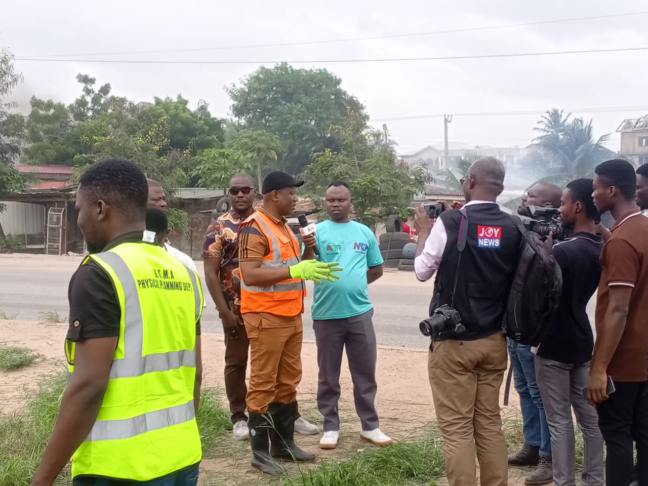 GA SOUTH MUNICIPAL ASSEMBLY JOINS NATIONAL CLEAN-UP EXERCISE FOLLOWING FLOODING  